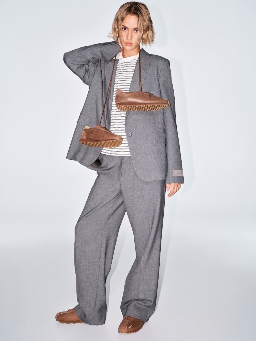 Aritzia The effortless pant - size 4 - Grey